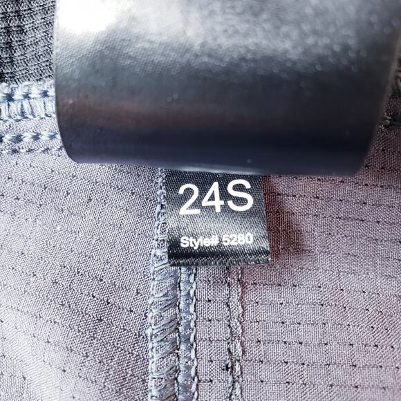 KUHL Upriser ~10" Cargo Shorts #5280 in Medium Dark Gray Men's Size 42 - Picture 7 of 12